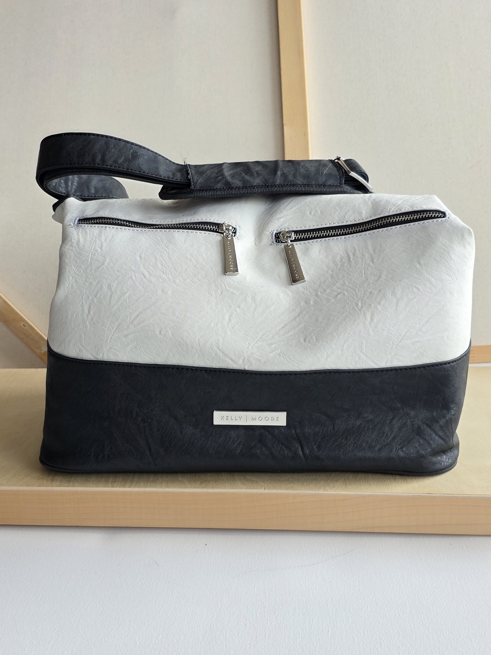 Kelly Moore Two-Tone White and Black Shoulder Bag